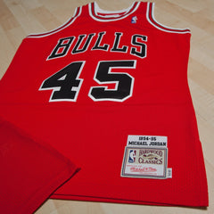Red - Mens Chicago Bulls Michael Jordan 1994-95 Road 45 Authentic Jersey sale | NBA