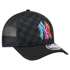 New York Yankees New Era Gradient 9FORTY A-Frame M-Crown Trucker Adjustable Hat - MLB Hats