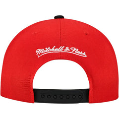 Chicago Blackhawks Mitchell & Ness Underarch Two-Tone Pro Crown Snapback Hat - NHL Hats