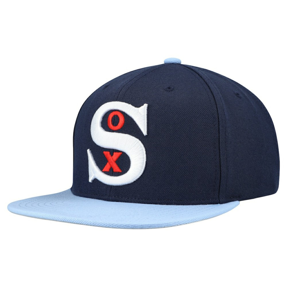 Chicago White Sox Mitchell & Ness Cooperstown Collection Basic Flip Snapback Hat - MLB Hats