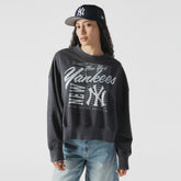 New York Yankees New Era Women's Boxy Mineral Wash Dolmen Sleeve Cropped Sweatshirt - MLB Sweatshirts