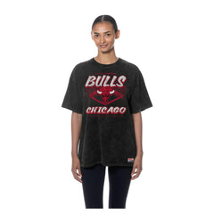 Black Chicago Bulls Women's Throwback Mineral Wash Oversized T-Shirt sale | NBA