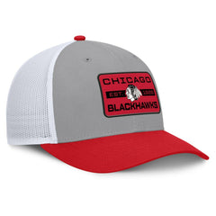 Chicago Blackhawks Fanatics Fundamental Adapt Trucker Adjustable Hat - NHL Hats