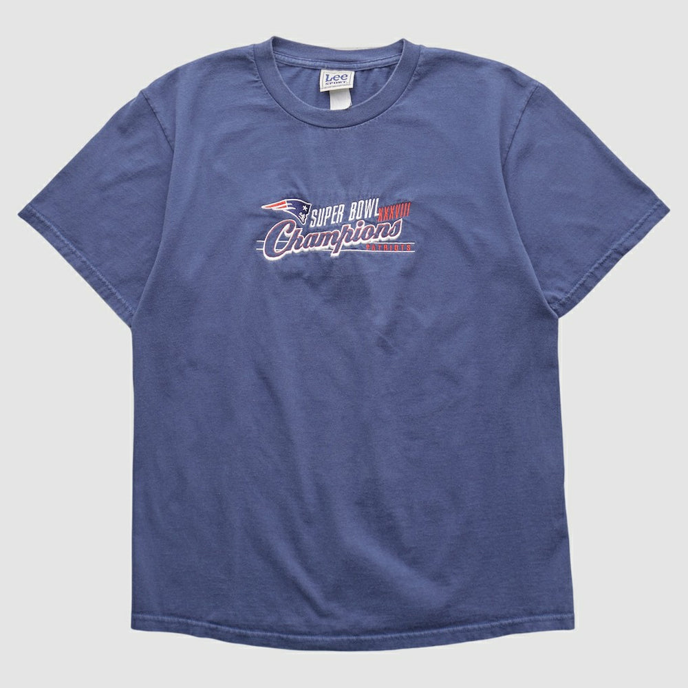New England Patriots Lee Apparel 2000s T-shirt | NFL Outlet
