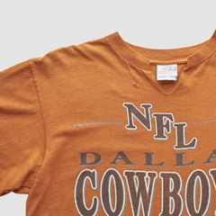 Dallas Cowboys Trench 90s T-shirt | NFL Outlet