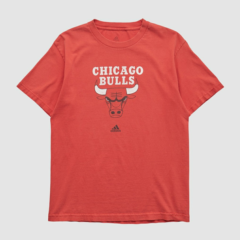 Red Chicago Bulls 2000s T-shirt sale | NBA