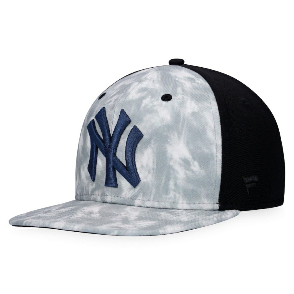New York Yankees Majestic Smoke Dye Snapback Hat - MLB Hats