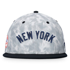 New York Yankees Fanatics Smoke Dye Fitted Hat - MLB Hats