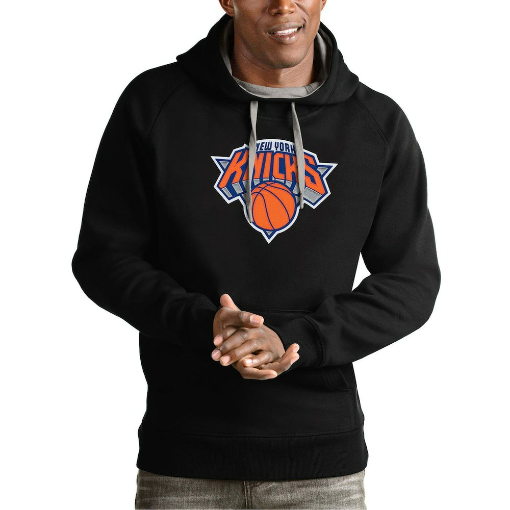 Black New York Knicks Antigua Team Logo Victory Pullover Hoodie | NBA
