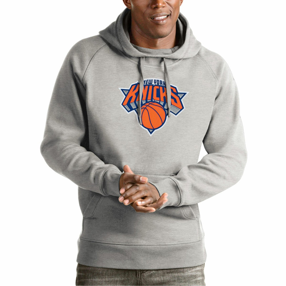 Heather Gray New York Knicks Antigua Team Logo Victory Pullover Hoodie | NBA