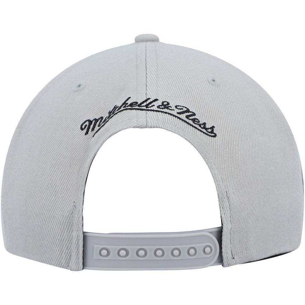 Gray Brooklyn Nets Side Core 2.0 Snapback Hat | NBA