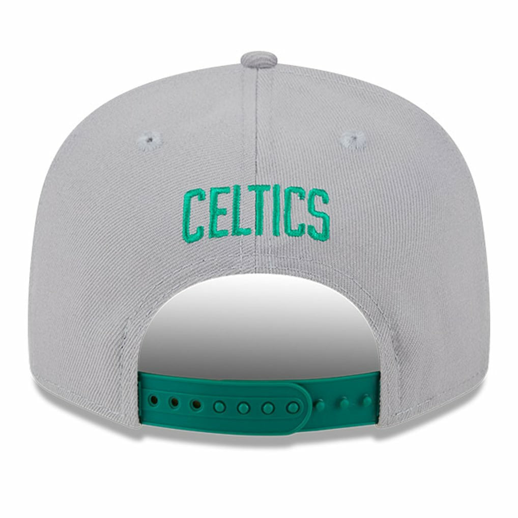 Gray Boston Celtics Chenille Band 9FIFTY Snapback Hat | NBA