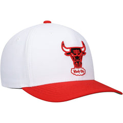 White/Red Chicago Bulls Hardwood Classics Core 2-Tone 2.0 Pro Snapback Hat | NBA