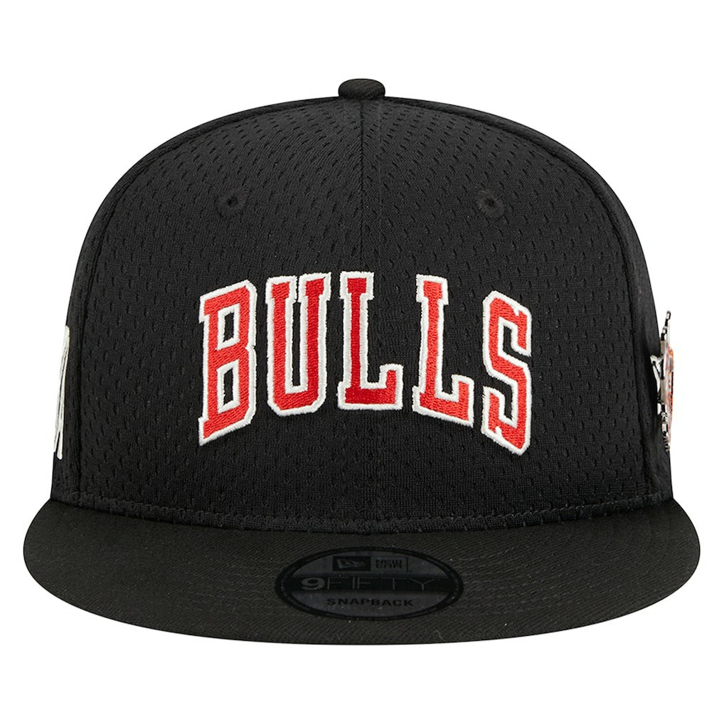 Black Chicago Bulls Post-Up Pin Mesh 9FIFTY Snapback Hat | NBA