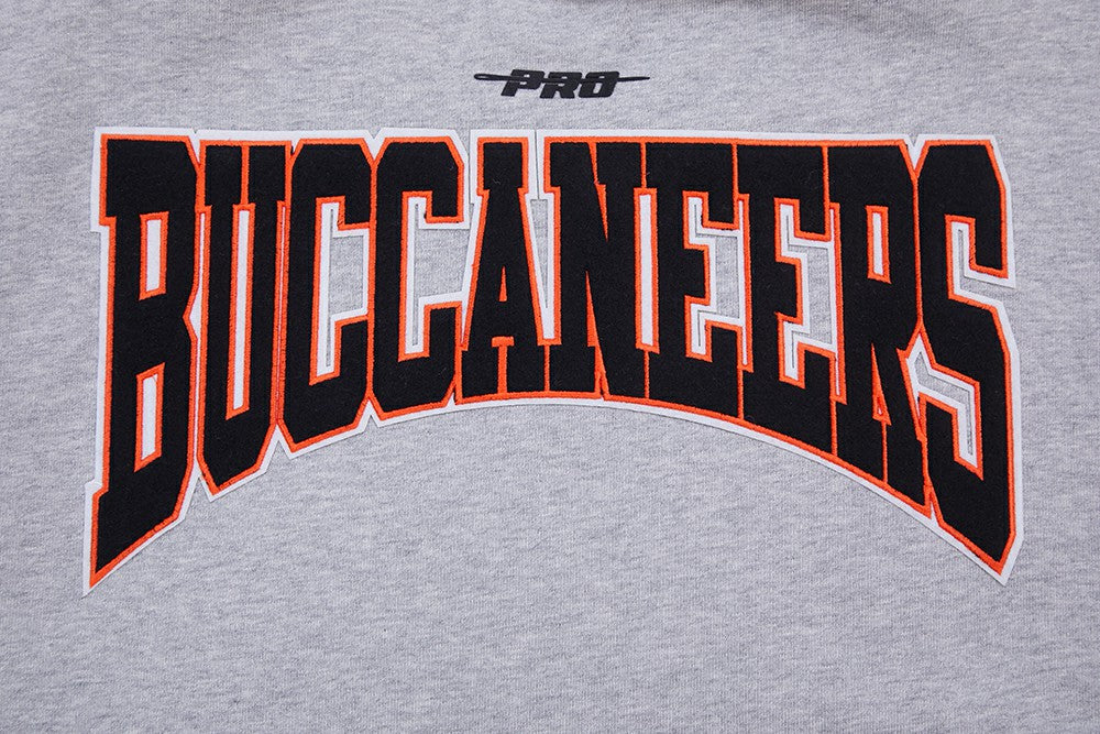Tampa Bay Buccaneers Pro Standard Crest Emblem Pullover Sweatshirt | NFL US