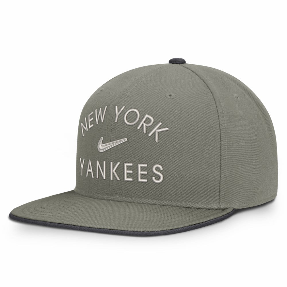 New York Yankees Nike Pro Dri-FIT Snapback Hat - MLB Hats