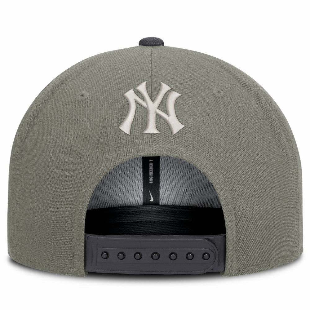 New York Yankees Nike Pro Dri-FIT Snapback Hat - MLB Hats