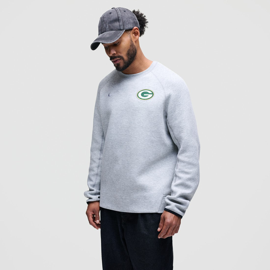 Green Bay Packers Tech Fleece Raglan Sweatshirt | NFL Online