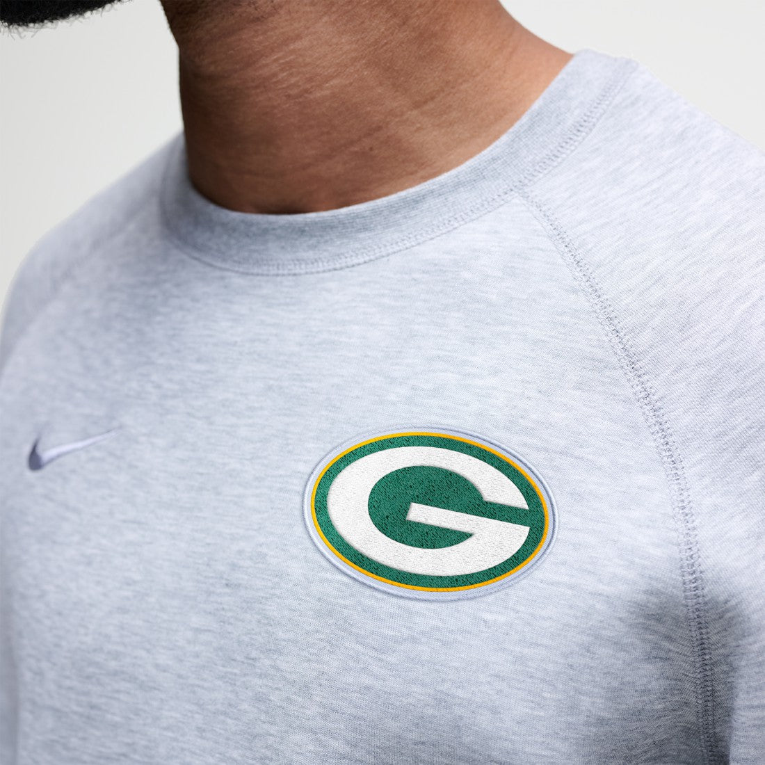 Green Bay Packers Tech Fleece Raglan Sweatshirt | NFL Online
