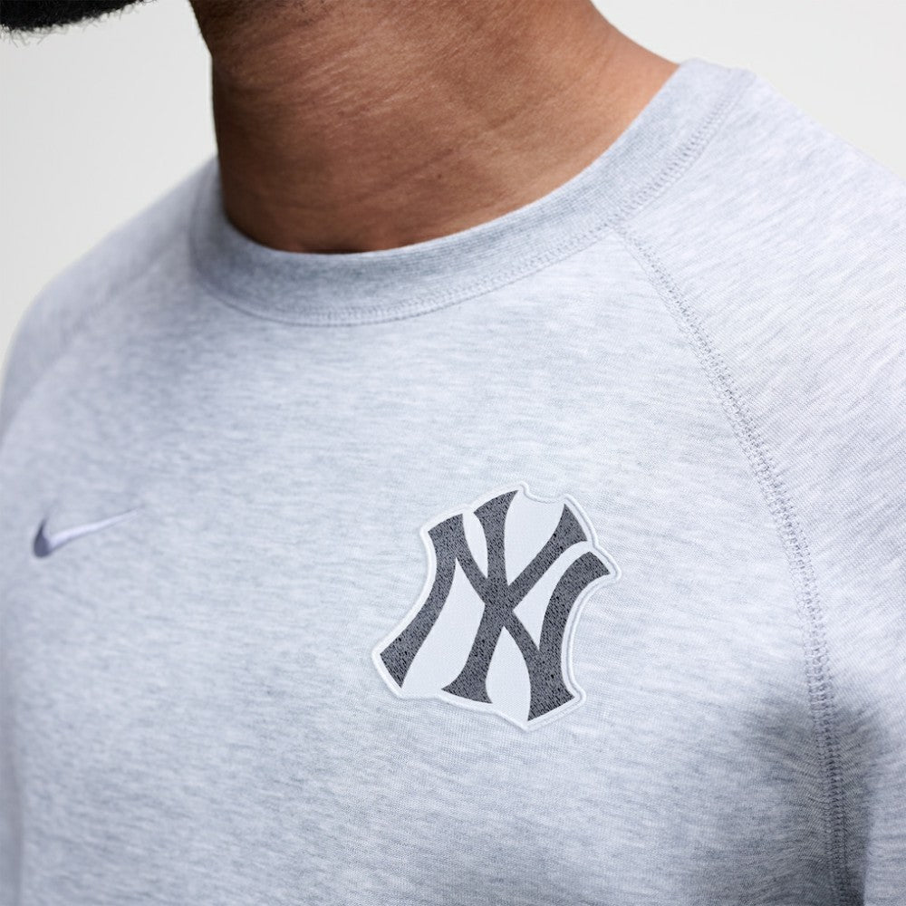 New York Yankees Nike Tech Fleece Raglan Sweatshirt - MLB Sweatshirts