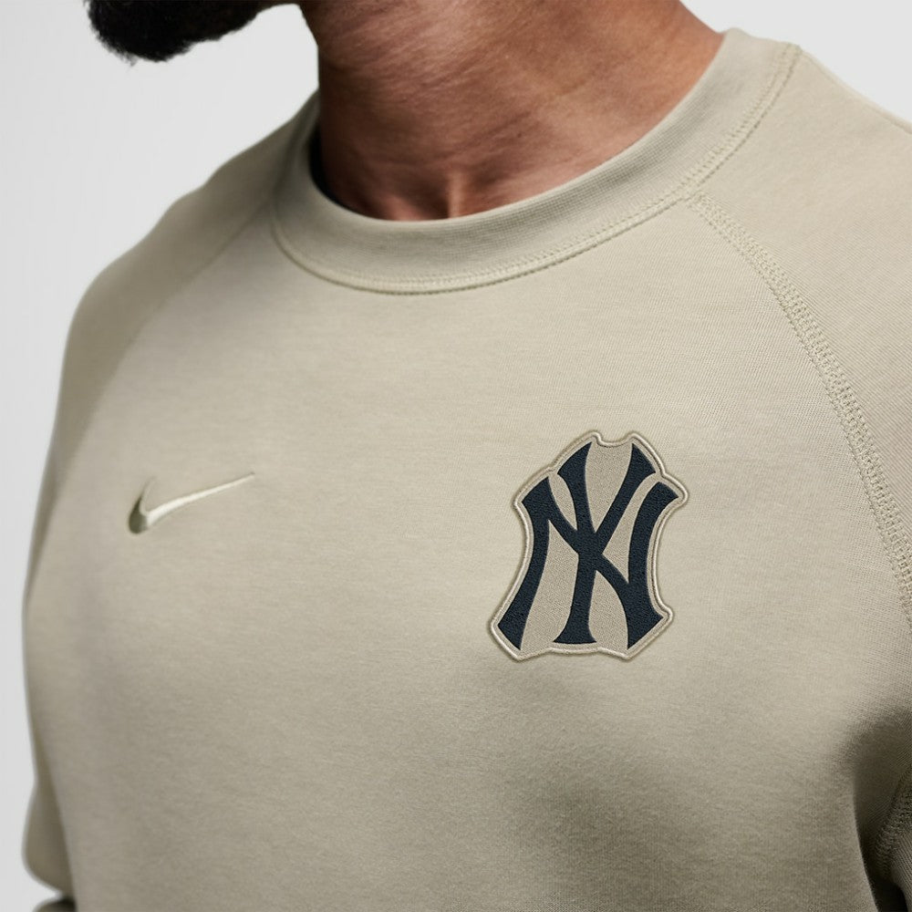 New York Yankees Nike Tech Fleece Raglan Sweatshirt - MLB Sweatshirts