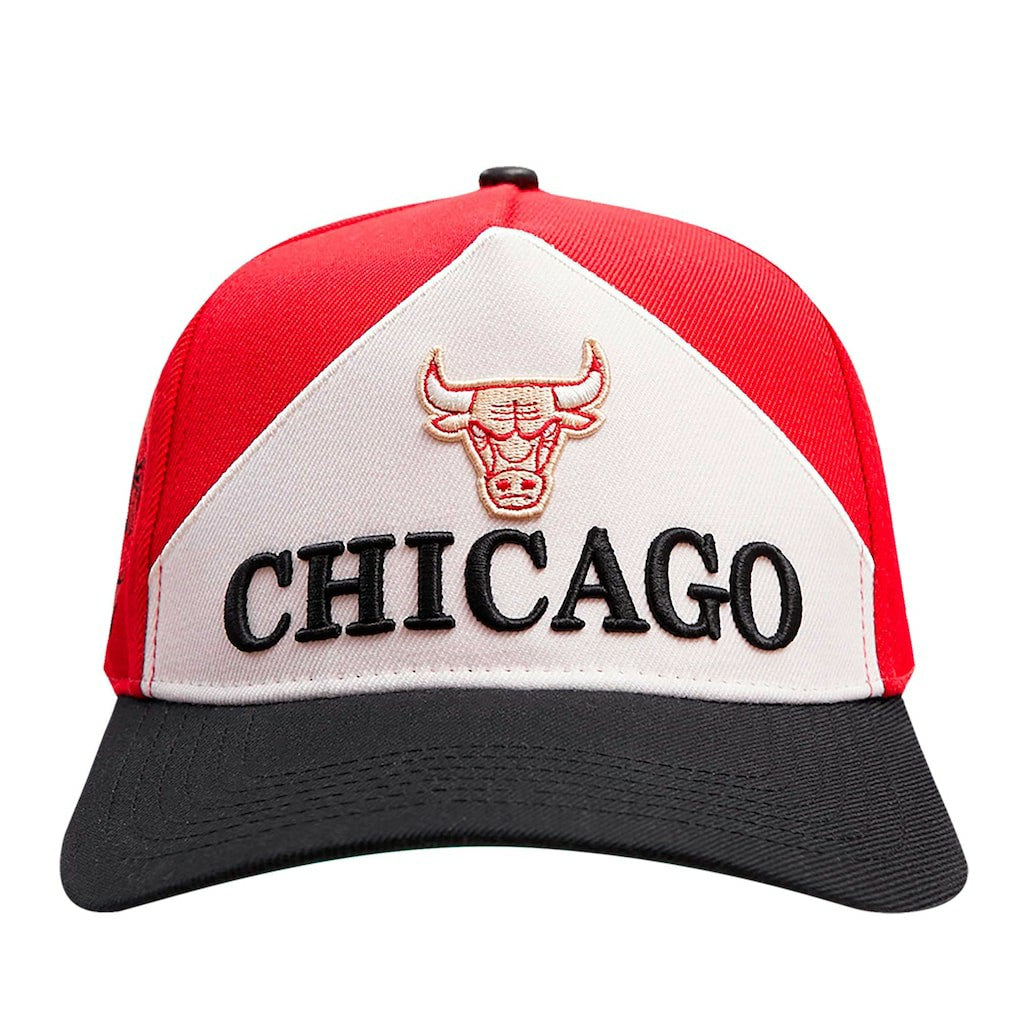 Red/Black Chicago Bulls Pro Standard Pinch Chevron Adjustable Hat | NBA