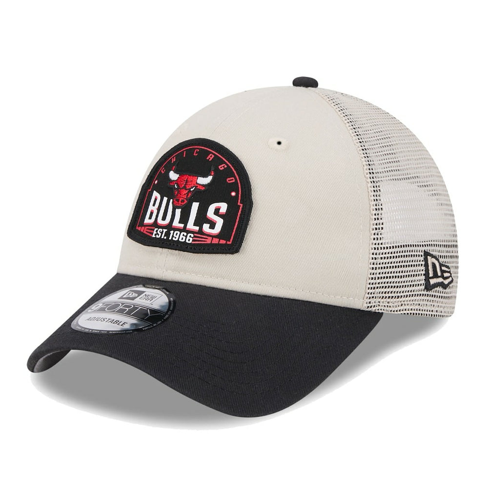 Khaki/Black Chicago Bulls Throwback Patch Trucker 9FORTY Adjustable Hat | NBA