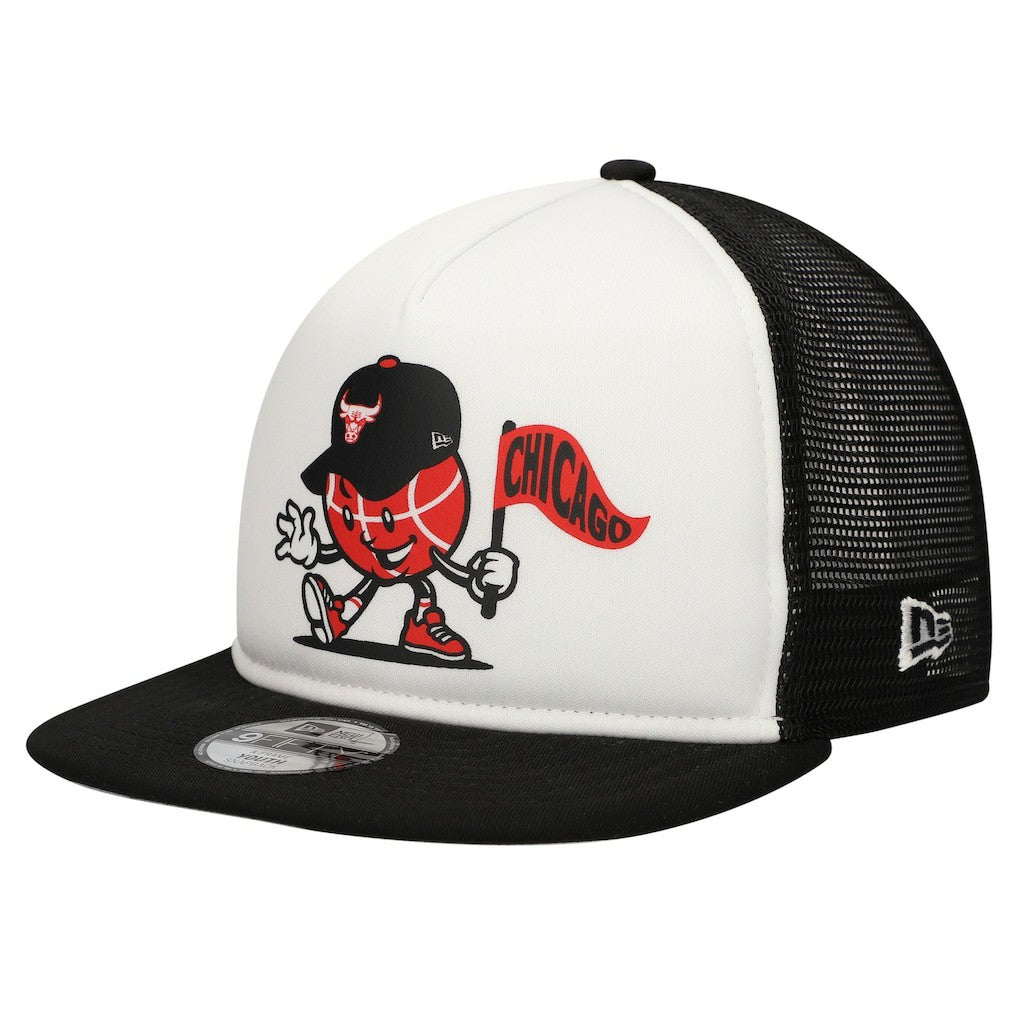 White/Black Chicago Bulls Youth Court Sport Mascot 9FIFTY Snapback Hat | NBA