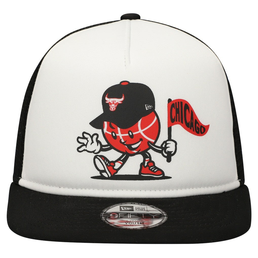 White/Black Chicago Bulls Youth Court Sport Mascot 9FIFTY Snapback Hat | NBA