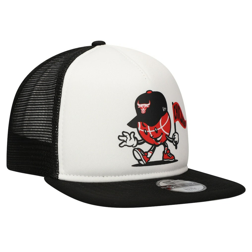 White/Black Chicago Bulls Youth Court Sport Mascot 9FIFTY Snapback Hat | NBA