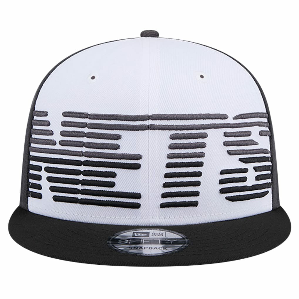 White/Black Brooklyn Nets Throwback Gradient Tech Font 9FIFTY Snapback Hat | NBA