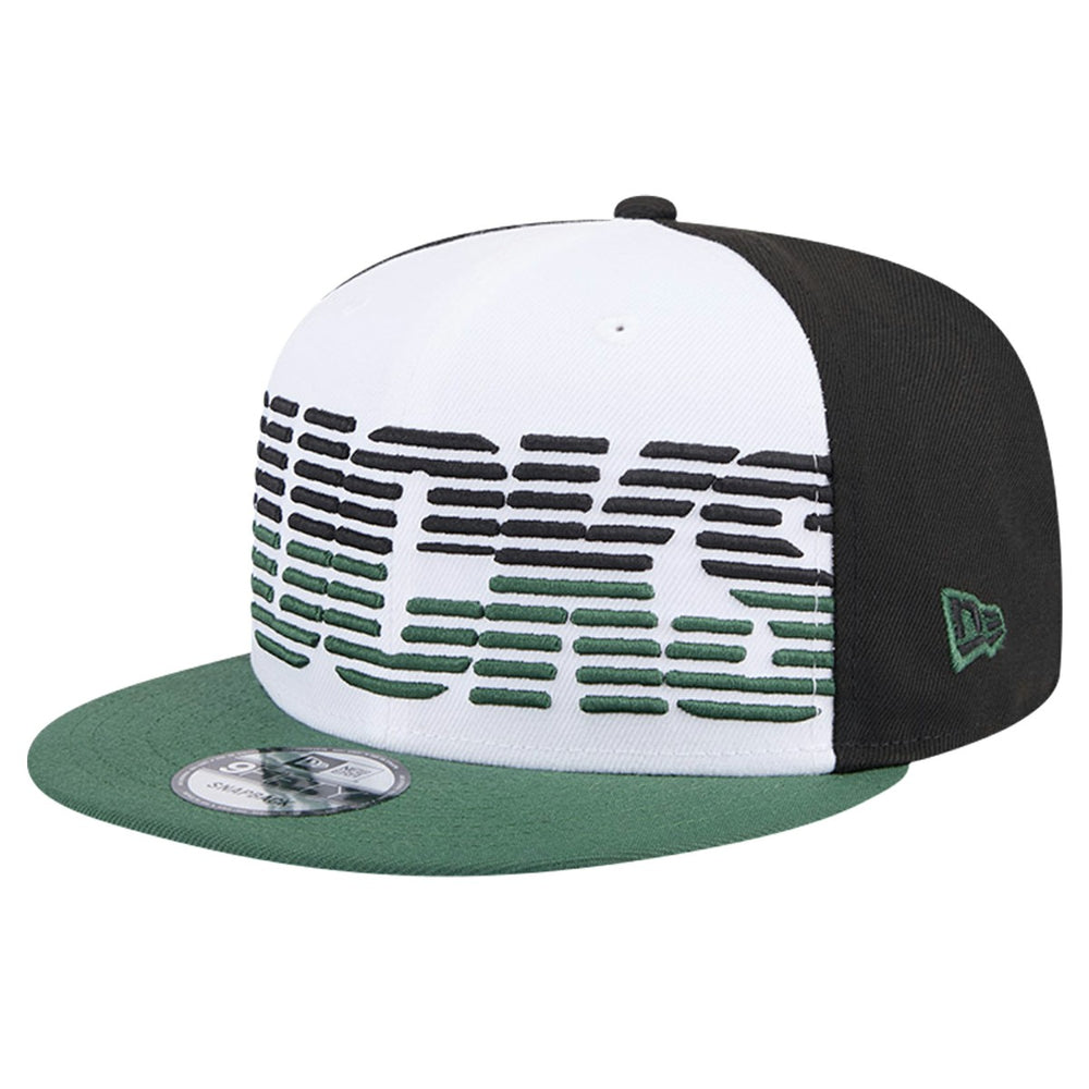White/Hunter Green Milwaukee Bucks Throwback Gradient Tech Font 9FIFTY Snapback Hat | NBA