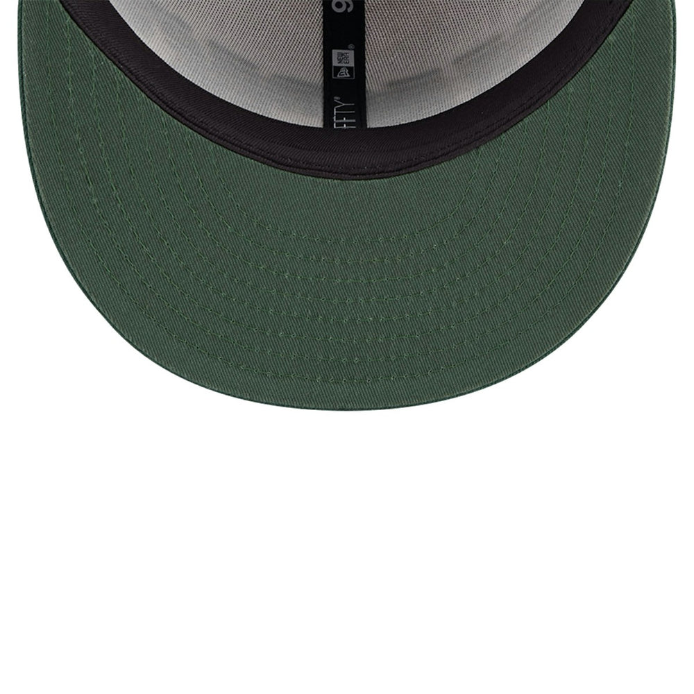 White/Hunter Green Milwaukee Bucks Throwback Gradient Tech Font 9FIFTY Snapback Hat | NBA