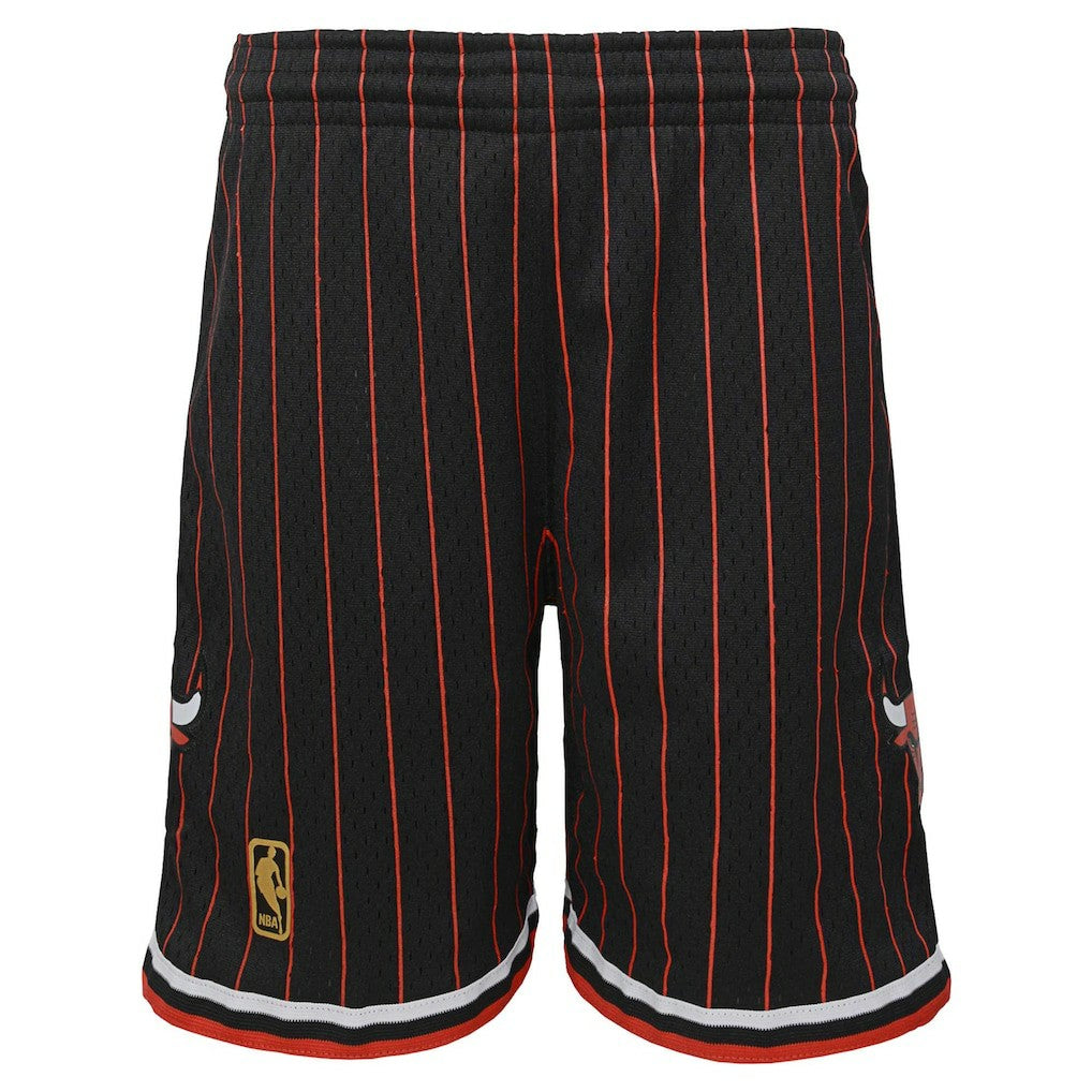 Black Chicago Bulls Youth Hardwood Classics Swingman Shorts | NBA