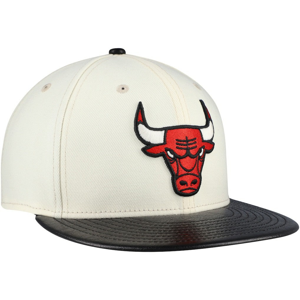 Cream/Black Chicago Bulls Faux Leather Visor Two-Tone 59FIFTY Fitted Hat | NBA