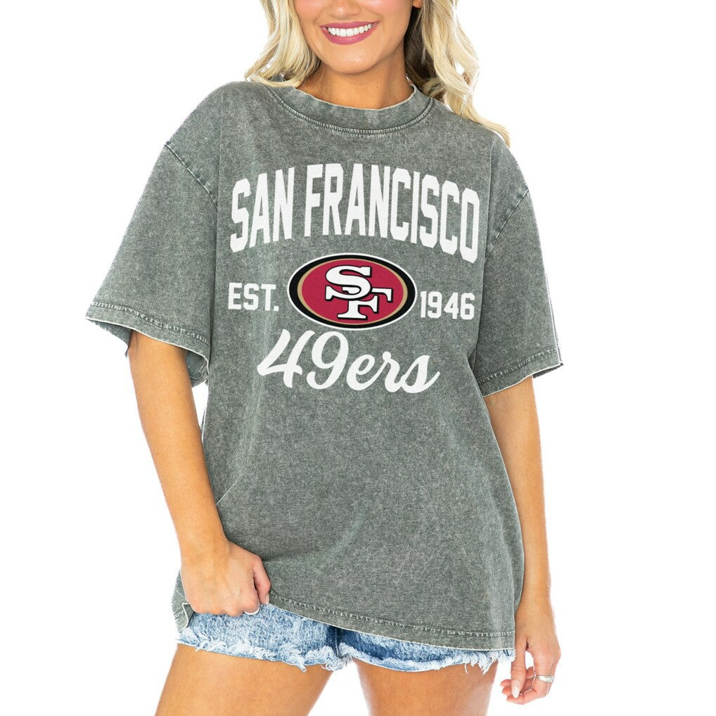 San Francisco 49ers Gameday Couture Women's Tackle Titan Boyfriend Washed T-Shirt | NFL New