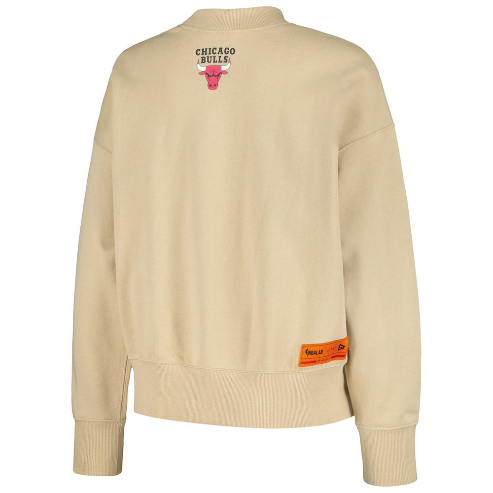 Cream Chicago Bulls Qore Women's Oversized Cozy Mock Neck Pullover Sweatshirt | NBA