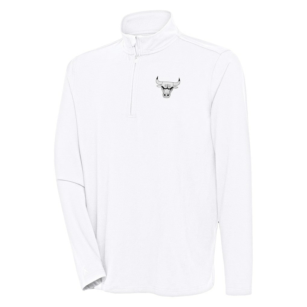 White Chicago Bulls Antigua Hunk Quarter-Zip Top | NBA