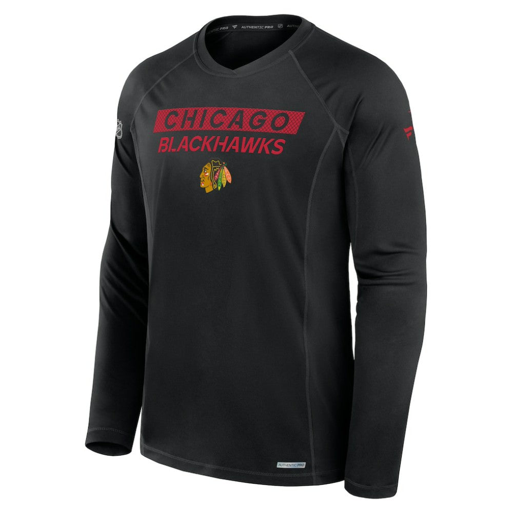 Chicago Blackhawks Fanatics Authentic Pro Rink Tech Long Sleeve T-Shirt -  NHL T-shirts