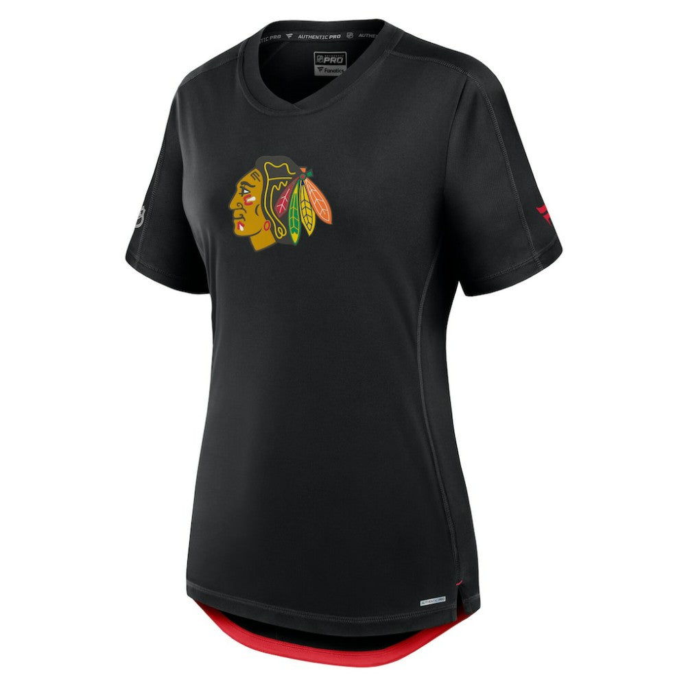 Chicago Blackhawks Fanatics Women's Authentic Pro Rink T-Shirt -  NHL T-shirts