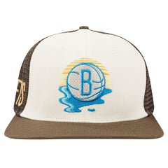 Cream/Brown Brooklyn Nets Pro Standard Glint Sunset Snapback Hat | NBA