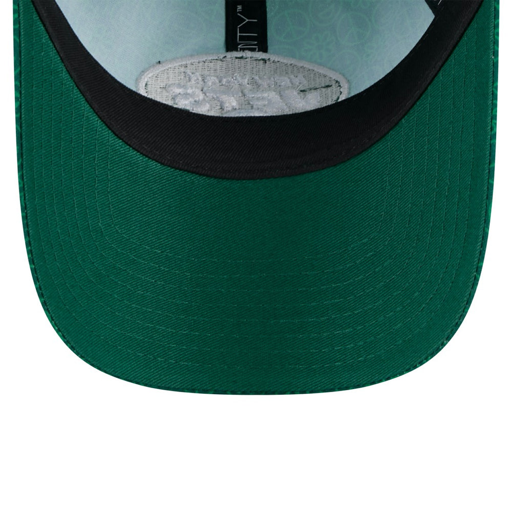 New York Jets Women's Smiley 9TWENTY Adjustable Hat | NFL Near me