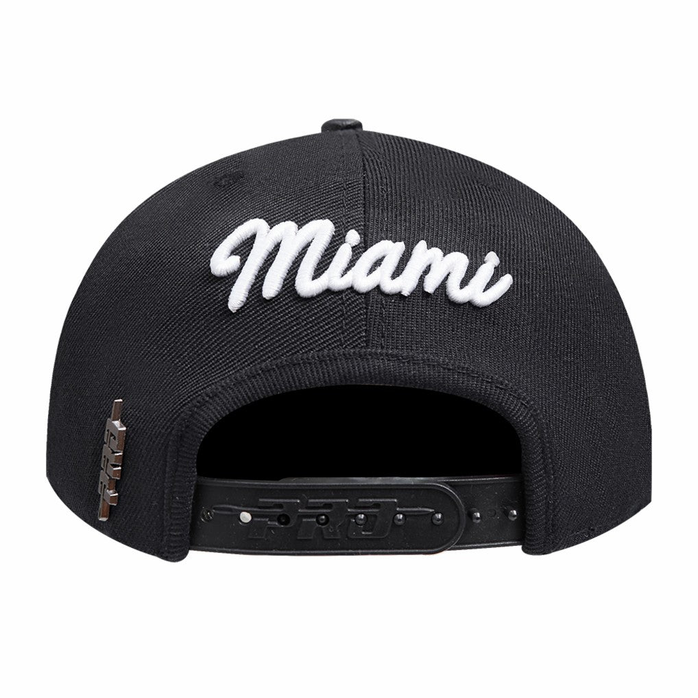 Black Miami Heat Pro Standard Paint the City Pinch Front Snapback Hat | NBA