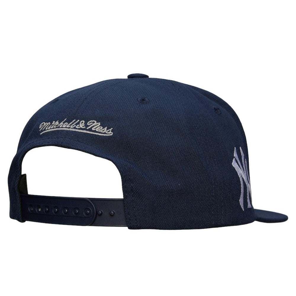 New York Yankees Mitchell & Ness Team Tagged Snapback Hat - MLB Hats