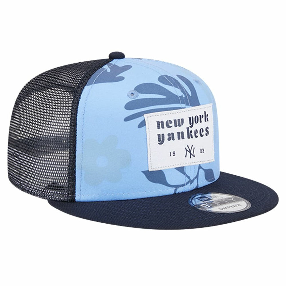 New York Yankees New Era Bikini Bottom Trucker 9FIFTY Snapback Hat - MLB Hats