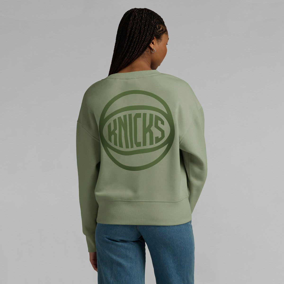 Olive New York Knicks Women's Elements Flow Pullover Sweatshirt | NBA