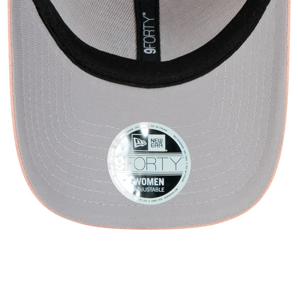 Pittsburgh Steelers Women's Cozy Sherpa 9FORTY Adjustable Hat | NFL US