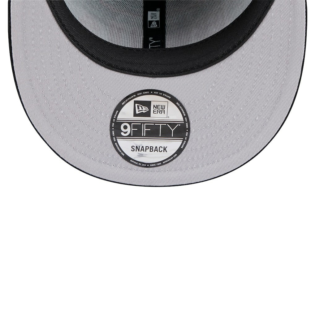 Black Chicago Bulls Throwback Display Corduroy 9FIFTY Snapback Hat | NBA