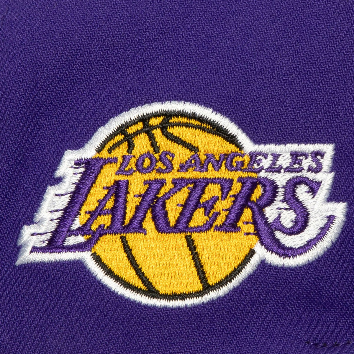White/Purple Los Angeles Lakers Retro Sport Color Block Script Snapback Hat | NBA