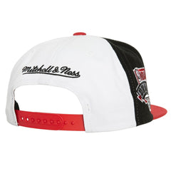 White/Red Chicago Bulls Core Snapback Hat | NBA
